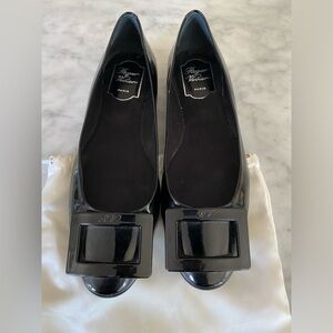 Roger Vivier Black Patent Trompette Ballerina’s